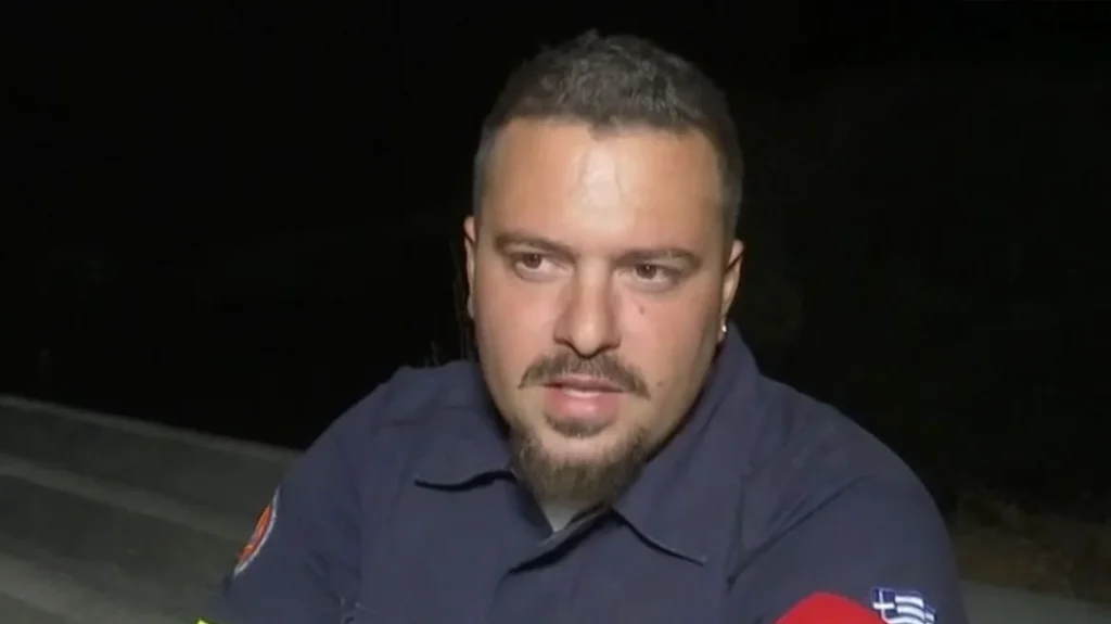 Τραγική ειρωνεία: Κάηκε το σπίτι εθελοντή πυροσβέστη την ώρα που ο ίδιος έσωζε τα σπίτια άλλων ανθρώπων