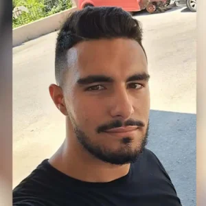 Ρέθυμνο: «Στον ουρανό χορεύουνε στον Άδη κάνουν γάμο» – Ράγισαν καρδιές στο τελευταίο αντίο στον 21χρονο πρωτοχορευτή