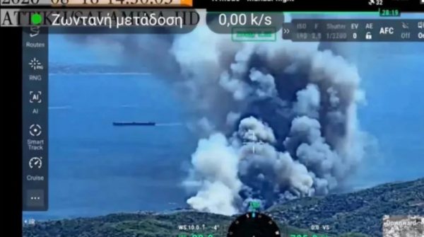 Φωτιά στη Σαλαμίνα: Σοκαριστικές εικόνες από drone δείχνουν την εξάπλωση της στα Περιστέρια μέσα σε λίγα λεπτά