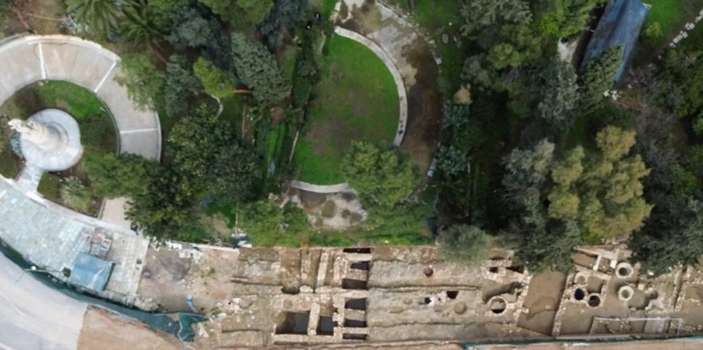 Αυτό είναι το θαυμάσιο ρωμαϊκό μνημείο με τις στοές που εντοπίστηκε σε εργασίες στη Βασιλίσσης Όλγας - Δείτε φωτογραφίες