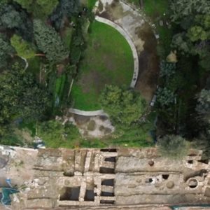 Αυτό είναι το θαυμάσιο ρωμαϊκό μνημείο με τις στοές που εντοπίστηκε σε εργασίες στη Βασιλίσσης Όλγας - Δείτε φωτογραφίες