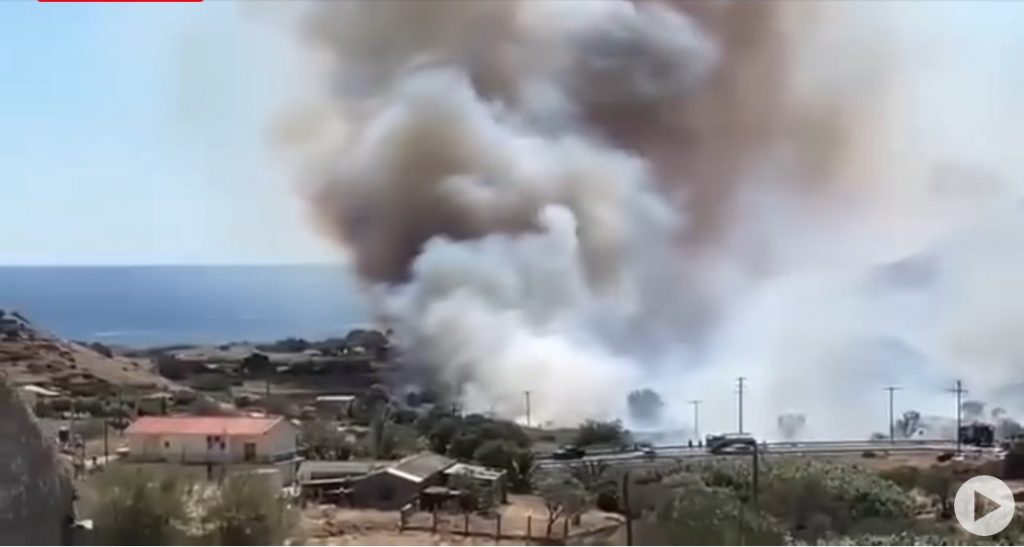 Φωτιά στη Λήμνο στην περιοχή Θάνος: Ήχησε το 112 – Εκκενώνονται Αγία Παρασκευή και Προφήτης Ηλίας