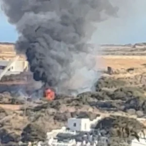Συντριβή ελικοπτέρου με τρεις νεκρούς στη Σίφνο: Τι εξετάζουν οι Αρχές – Το βίντεο ντοκουμέντο και τα μοιραία τελευταία δευτερόλεπτα