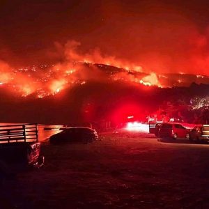Σε κατάσταση έκτακτης ανάγκης πολιτικής προστασίας η πυρόπληκτη Σκύρος