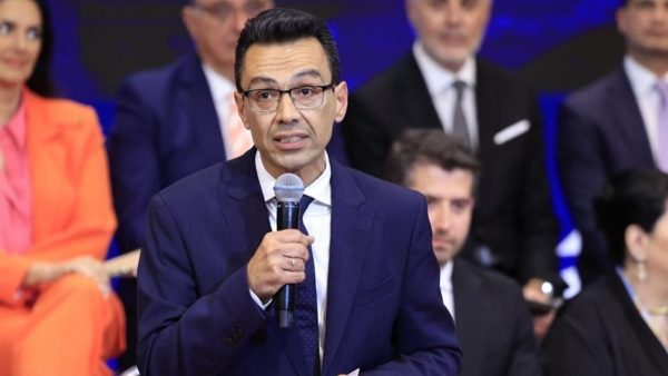 Παραιτήθηκε ο Σωτήρης Σέρμπος από σύμβουλος του πρωθυπουργού για θέματα εξωτερικής πολιτικής