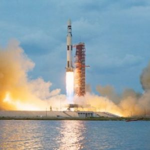 SpaceX: Πύραυλος έπεσε ανεξέλεγκτος στη Σελήνη - Η σύγκρουση με δύναμη τριών τόνων TNT δημιούργησε νέο κρατήρα