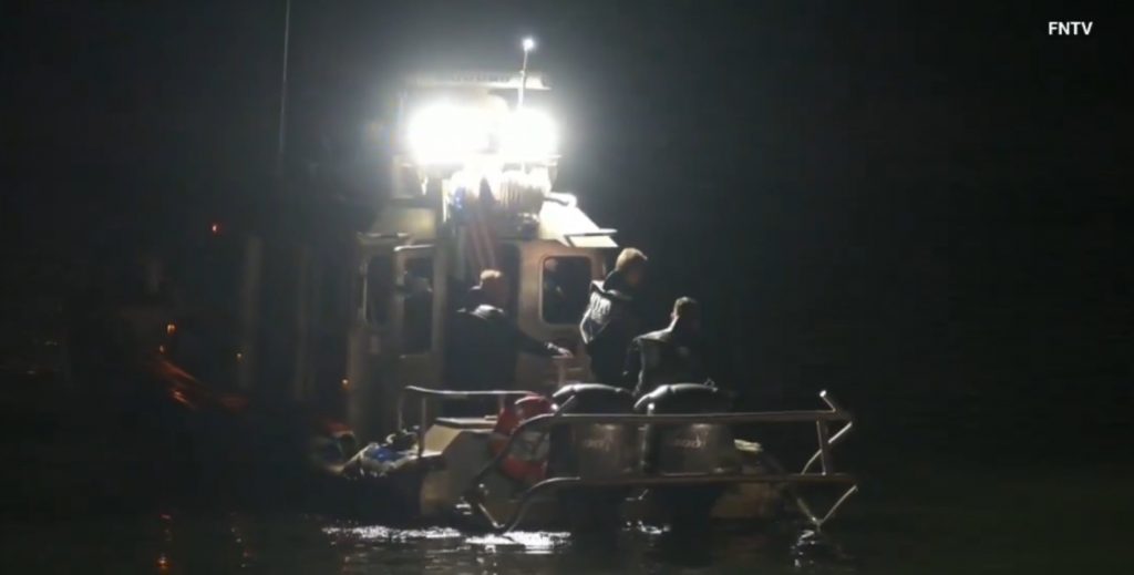 Τραγωδία στη Νέα Υόρκη: Νεκροί βρέφος 5 μηνών και 27χρονη μετά από ανατροπή σκάφους κοντά στο Νησί της Ελευθερίας, δείτε βίντεο
