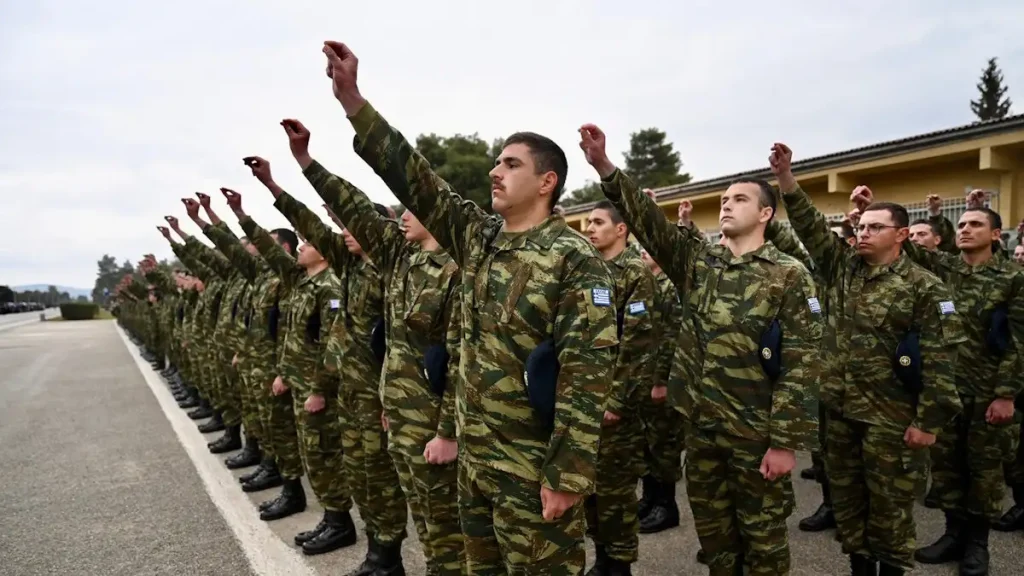 Αλλαγές στη στρατιωτική θητεία για τους 18χρονους – Τι ισχύει για τις αναβολές