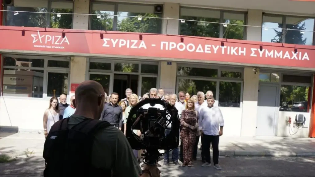 Το νέο σποτ του ΣΥΡΙΖΑ με πρωταγωνιστές τη Δούρου, τον Πολάκη και τον Παππά: «Επιστρέφουμε, προχωράμε»
