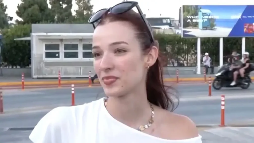 Viral ταξιδιώτισσα μίλησε σε δύο εκπομπές και αντάλλαξε social με ρεπόρτερ του ΣΚΑΪ