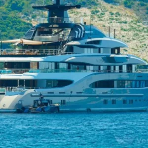 Στο Ιόνιο η υπερπολυτελής θαλαμηγός του πρώην CEO της Google - Πωλείται για 149 εκατ. ευρώ
