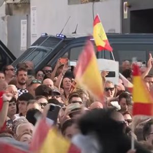 Θέουτα: Χιλιάδες κάτοικοι στους δρόμους για τη μεταναστευτική κρίση απαάτησαν σφράγισμα συνόρων και ενισχύσεις