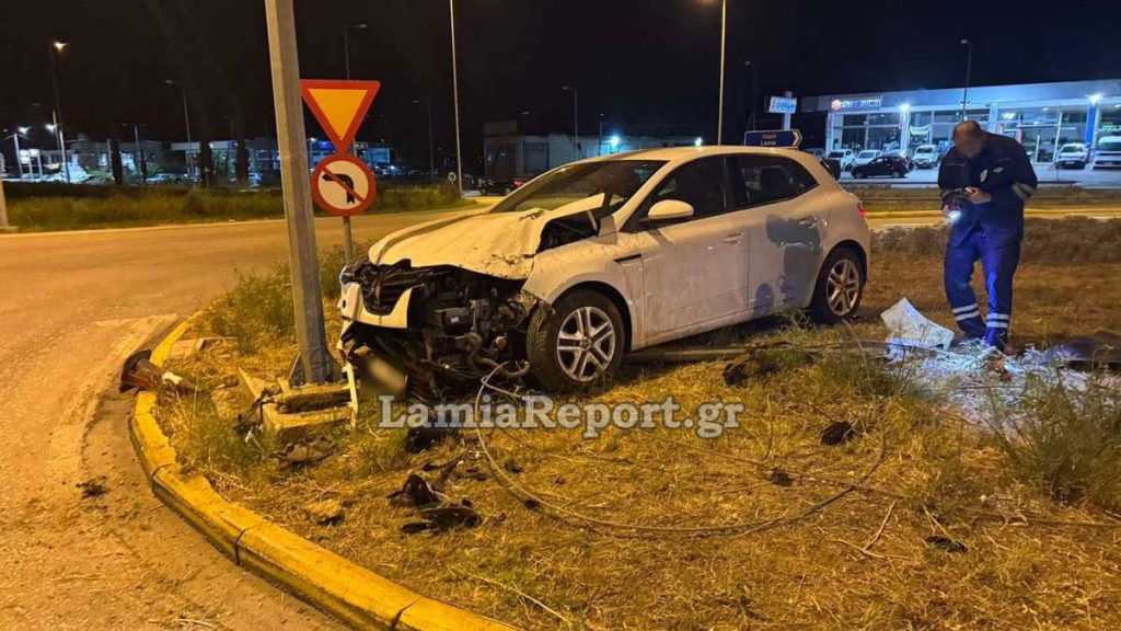 Λαμία: Τροχαίο στον κυκλικό κόμβο στην είσοδο της πόλης - Δείτε εικόνες