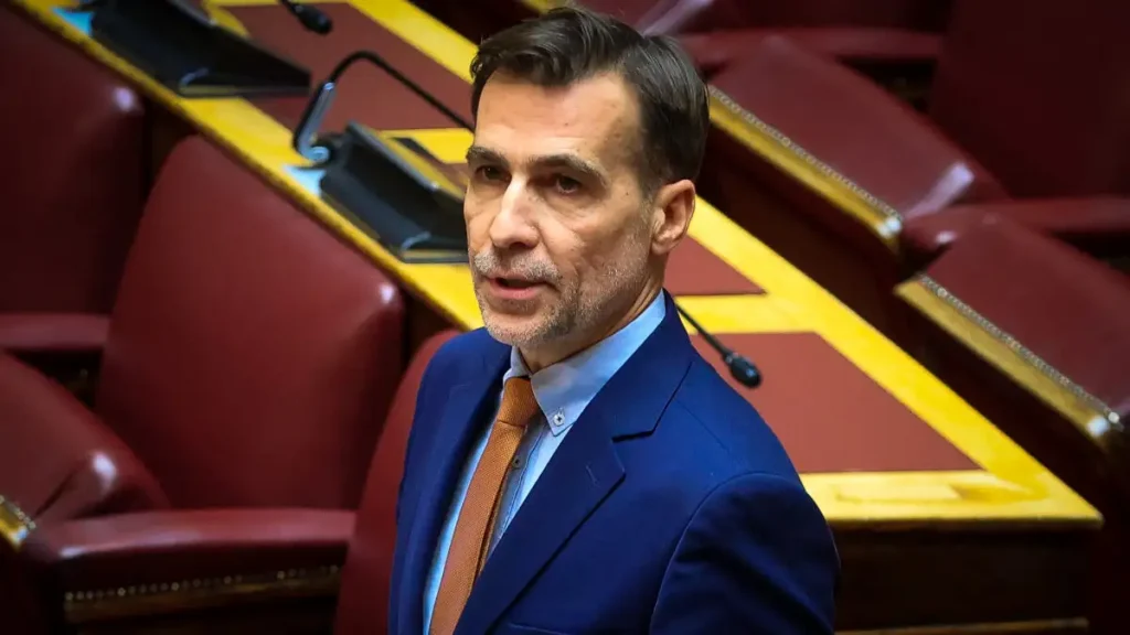 Μιχάλης Χουρδάκης για Ζωή Κωνσταντοπούλου: «Μου πήρε το γραφείο στη Βουλή και όταν ρώτησα πού θα κάθομαι μου είπε στις σκάλες»