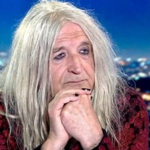 Νίκος Καρβέλας: «Δεν νομίζω ότι υπάρχει Έλληνας που θα με θεωρούσε προσωποποίηση της παρακμής, είμαι ακμή»