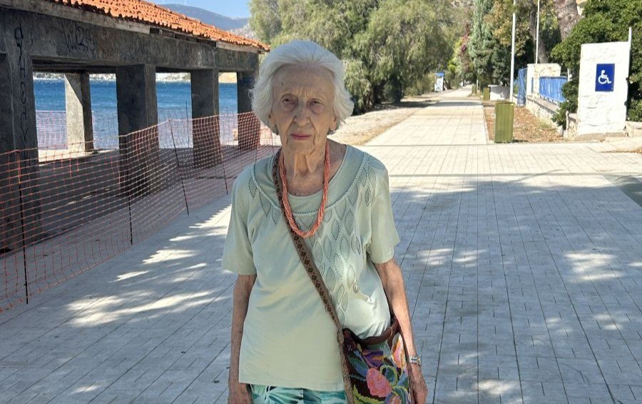 Απεβίωσε η Διστομίτισα συγγραφέας και ποιήτρια Καίτη Μανωλοπούλου-Καΐλη