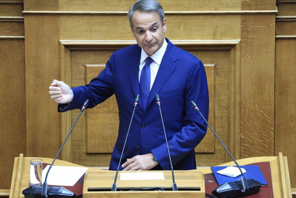 Συνταγματική Αναθεώρηση: Live η ομιλία Μητσοτάκη στη Βουλή