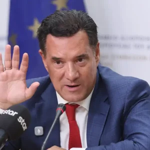 Άδωνις Γεωργιάδης: Ψευδές και συκοφαντικό το δημοσίευμα που με συνδέει με ιδιωτική κλινική, δεν κάνουν πλασμαφαιρέσεις