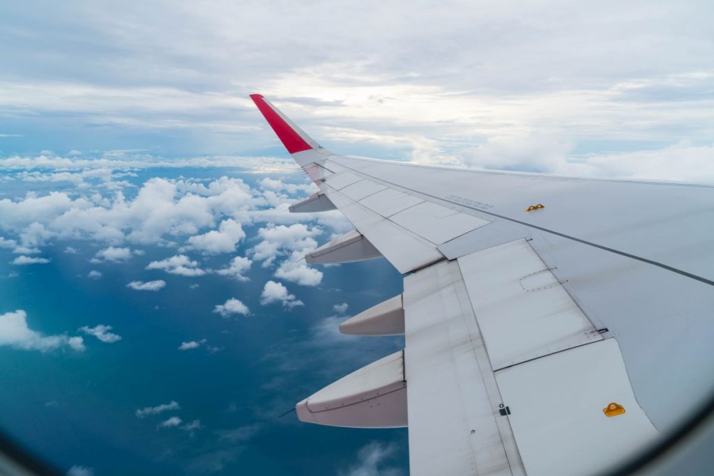Αεροσκάφος της Delta Air Lines έκανε αναγκαστική προσγείωση στο Πόρτο λόγω καπνού -Παρασχέθηκαν οι πρώτες βοήθειες σε 14 επιβάτες