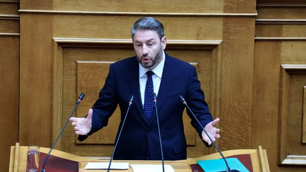 Ανδρουλάκης κατά Μητσοτάκη: «Προσβλητικό για τη Δημοκρατία το δίλημμα: Μητσοτάκης ή Ερντογάν»