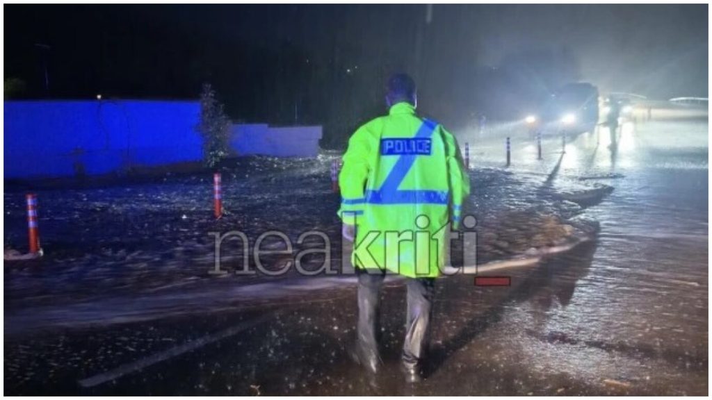 Προβλήματα στην κυκλοφορία μετά από κατολίσθηση στον ΒΟΑΚ στο ρεύμα Ηράκλειο προς Ρέθυμνο (ΒΙΝΤΕΟ-ΦΩΤΟ)
