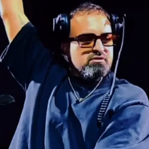 Ο Ρώσος dj που έγινε viral με τραγούδια του Γιώργου Μαζωνάκη τον αποχαιρετά: «Θα φροντίσω η μουσική μας να ζει για πάντα»