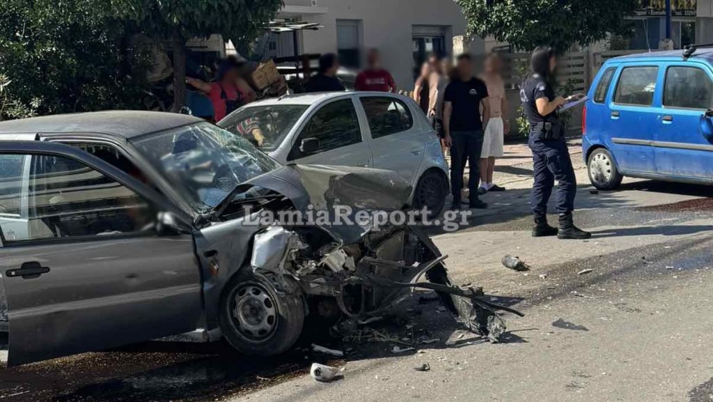 Μεθυσμένος οδηγός σκόρπισε τον πανικό στη Λαμία - Συγκρούστηκε μετωπικά, ενώ πριν είχε χτυπήσει κι άλλα αυτοκίνητα (ΒΙΝΤΕΟ-ΦΩΤΟ)