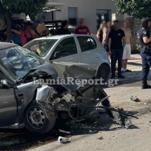 Μεθυσμένος οδηγός σκόρπισε τον πανικό στη Λαμία - Συγκρούστηκε μετωπικά, ενώ πριν είχε χτυπήσει κι άλλα αυτοκίνητα (ΒΙΝΤΕΟ-ΦΩΤΟ)