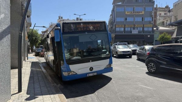 Κάρτα Αναπηρίας στη Λαμία: Γιατί χρειάζεται ακόμη δεύτερο δελτίο στο Αστικό ΚΤΕΛ (του Θανάση Μπόμη)