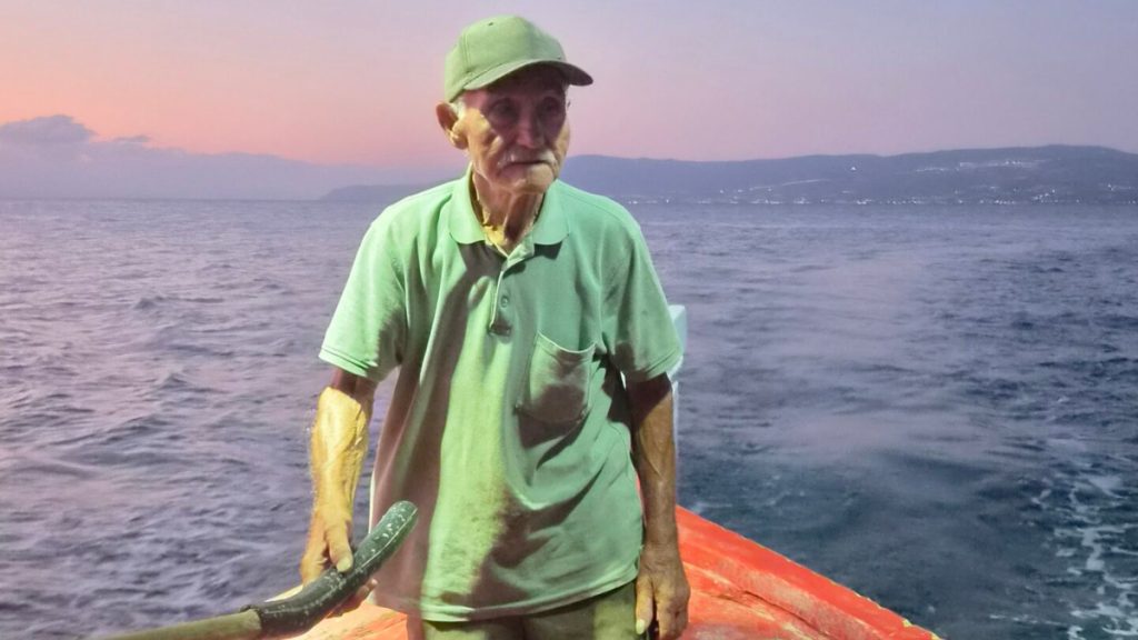 Εύβοια: Ο 92χρονος επαγγελματίας ψαράς που είναι έτοιμος για ρεκόρ Γκίνες (ΒΙΝΤΕΟ)