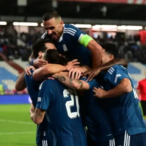 Σερβία – Ελλάδα 1-2: Μυθική ανατροπή και νίκη στις καθυστερήσεις για την Εθνική ποδοσφαίρου στην πρεμιέρα του Nations League