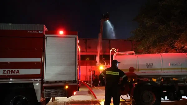 Φωτιά στην Κυψέλη, σε διαμέρισμα στην οδό Πυθίας