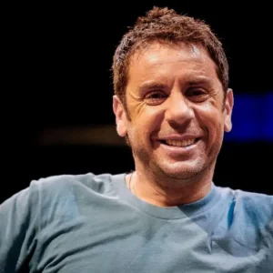 Γιώργος Μαζωνάκης: Η ασφάλεια ερευνά τον θάνατο του τραγουδιστή – Πρόσωπο κλειδί ο γιατρός που του έκανε τη θεραπεία