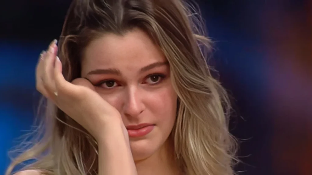 GNTM: Η διαγωνιζόμενη που ξέσπασε σε κλάματα και το σχόλιο της Μπέττυς Μαγγίρα - «Θα μπορούσες να είσαι στην κατηγορία light plus size;»