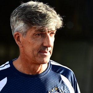 Παρουσιάστηκε στους παίκτες του Ολυμπιακού ο Αλγκουαθίλ -Το μήνυμα του Βαγγέλη Μαρινάκη για το πρωτάθλημα και το Europa Legaue