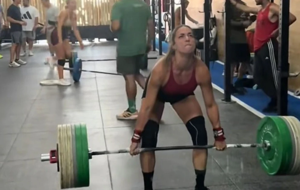Η Κατερίνα Στικούδη σήκωσε 100 κιλά σε deadlift και προκάλεσε αντιδράσεις στα social media