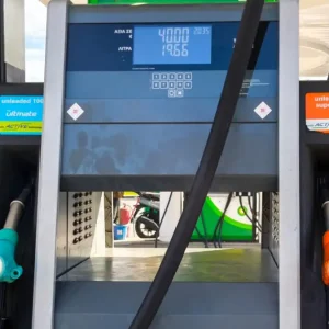 ΕΛΑΣ κατά κυβέρνησης για τις τιμές στα καύσιμα: Ζητά πλαφόν στα υπερκέρδη των διυλιστηρίων ή έκτακτη φορολόγηση