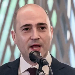 Ο Κωνσταντίνος Μπογδάνος για τον θάνατο του πατέρα του: «Έφυγε από τη ζωή μια ημέρα πριν από την πρεμιέρα μας»