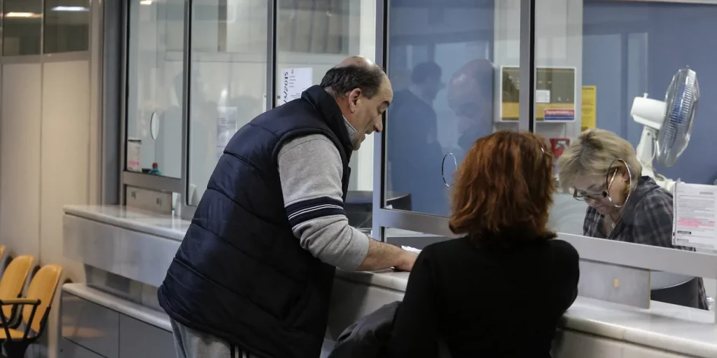 Δημόσιοι υπάλληλοι: Το επίδομα 500 ευρώ που ανακοίνωσε ο πρωθυπουργός, από πότε θα αρχίσει να καταβάλλεται
