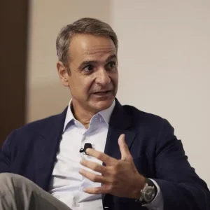 Μητσοτάκης σε ομογενείς στη Νέα Υόρκη: Επιδιώκουμε μία ακόμη εκλογή, όχι για να σπάσουμε ρεκόρ, αλλά για να αλλάξουμε τη χώρα – Το μήνυμα στην Τουρκία