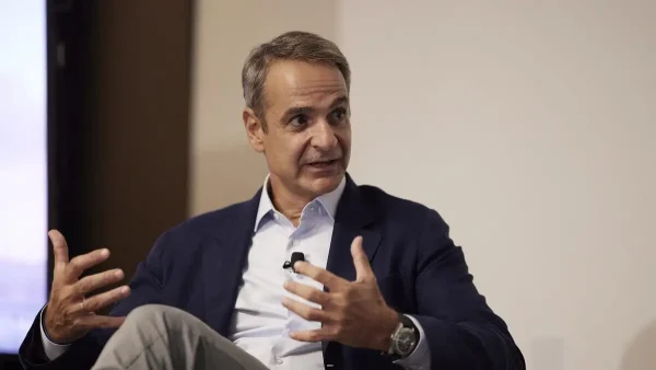 Μητσοτάκης σε ομογενείς στη Νέα Υόρκη: Επιδιώκουμε μία ακόμη εκλογή, όχι για να σπάσουμε ρεκόρ, αλλά για να αλλάξουμε τη χώρα – Το μήνυμα στην Τουρκία
