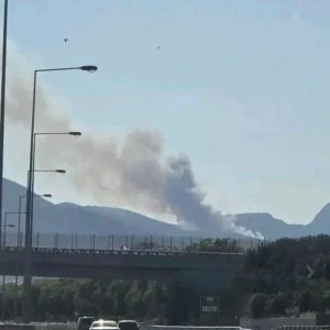 Πυρκαγιά στο Κανδήλι Μεγάρων, σηκώθηκαν 6 εναέρια