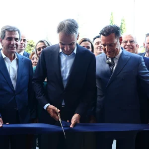 «Το πιο σύγχρονο κέντρο στα Βαλκάνια»: Ο Κυριάκος Μητσοτάκης εγκαινίασε τη νέα αιματολογική κλινική στο «Παπανικολάου»