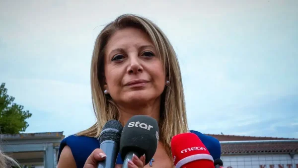 Μαρία Καρυστιανού στη δίκη για τα Τέμπη: Γιατί δεν υπάρχουν όλοι οι κατηγορούμενοι στη δίκη – Να μάθουμε την ουσία που έκαψε τα θύματα