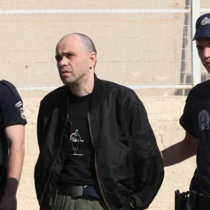 Αποφυλακίστηκε ο Νίκος Μαζιώτης, «απαγορεύεται η είσοδός του στις ΗΠΑ, είναι ακροαριστερός τρομοκράτης» ανακοίνωσε το Στέιτ Ντιπάρτμεντ
