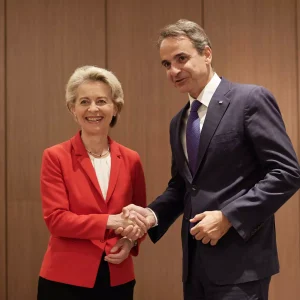 Bloomberg: Η επιστολή Μητσοτάκη στην Ούρσουλα φον ντερ Λάιεν για το ενεργειακό κόστος -Τα μέτρα που ζητά η Ελλάδα να λάβει η ΕΕ