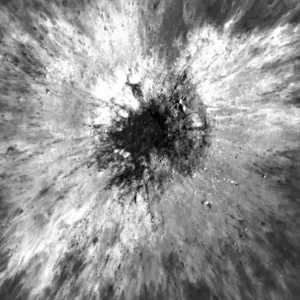 NASA: Ανακαλύφθηκε νέος, τεράστιος κρατήρας στη Σελήνη - Διαμέτρου 220 μέτρων