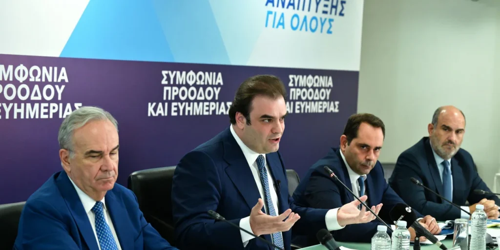 Ο «κουμπαράς» του Πιερρακάκη για κάθε παιδί - Πώς μπορεί να δώσει έως και πάνω από 60.000 ευρώ το νέο μέτρο