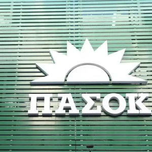 Απάντηση ΠΑΣΟΚ σε Πλεύρη: Επιβεβαίωσε ότι γνώριζε τους γιατρούς που κατηγορούνται για τον θάνατο του Γιώργου Μαζωνάκη από το 2012