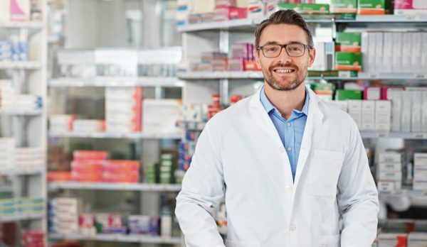 Ζητείται αδειούχος Φαρμακοποιός στη Λαμία
